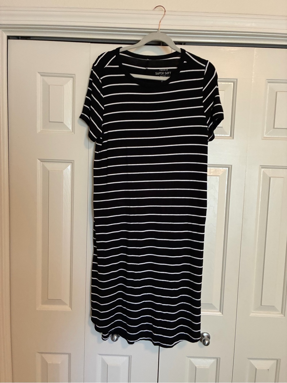torrid Black and White Striped Midi Tee Dress